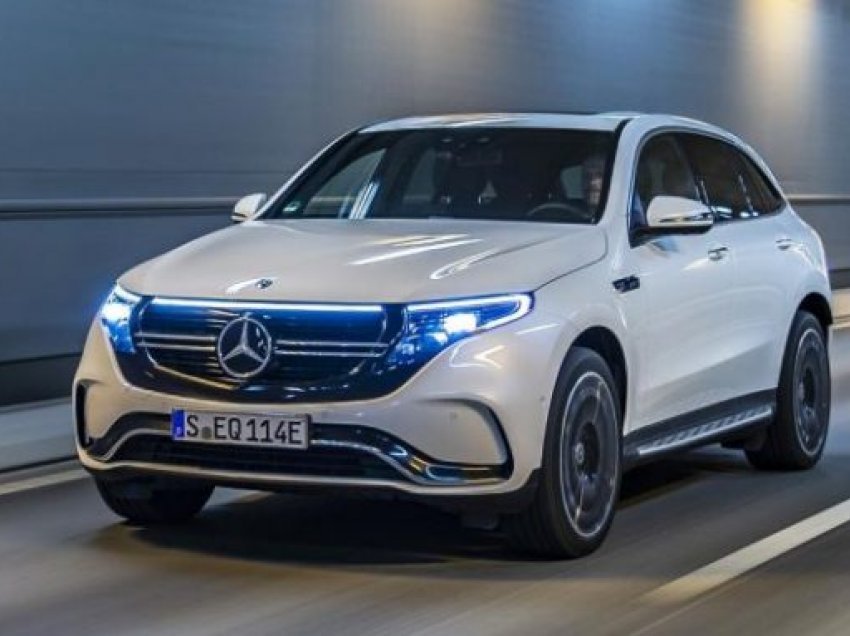 Mercedes-Benz trefishon shitjet e veturave elektrike, paralajmëron një dekadë transformuese