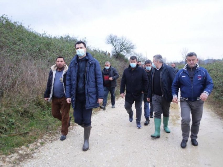 Të izoluar nga përmbytjet në Torovicë, banorët-Bashës: Askush në qeveri s’ka pyetur për ne