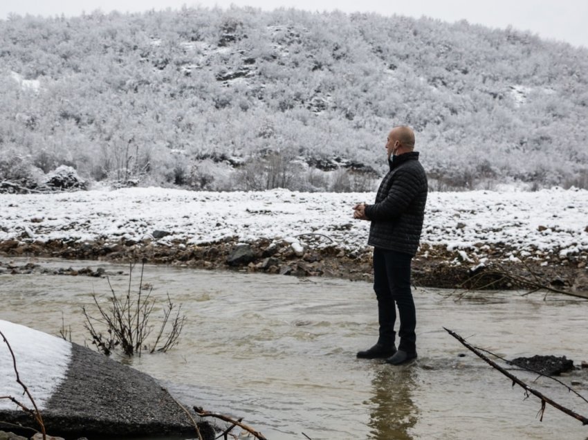 Haradinaj flet nga Malisheva, kërkon nga Qeveria të ndajë një fond emergjent për të mbështetur familjet e prekura nga vërshimet