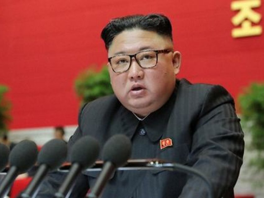 Kim Jong-un i tregon forcën Biden-it: Do luftojmë për të gjunjëzuar SHBA-në