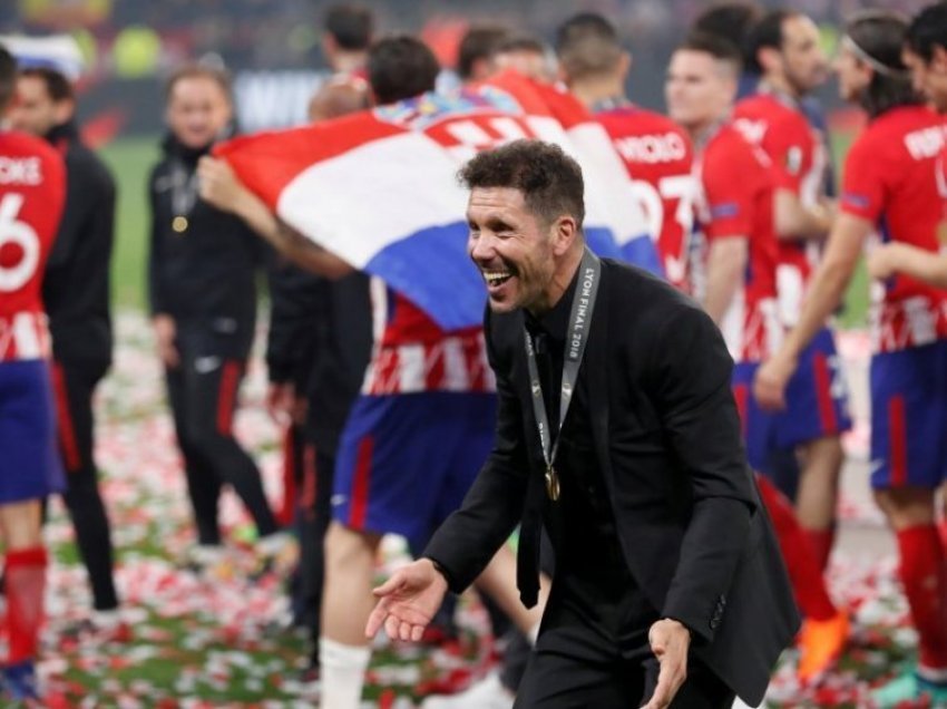 Simeone konfirmon Dembelen