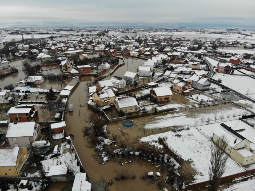 Kryetari i Shtimes takon banorët e prekur nga vërshimet