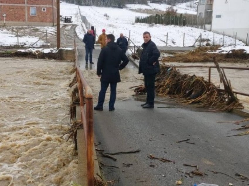 ​Disa rrugë në Obiliq të pakalueshme