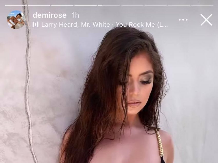 Demi Rose josh ndjekësit duke fotografuar trupin nga afër