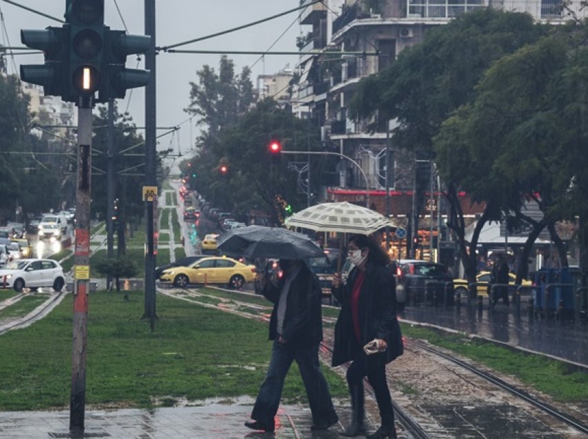 Ballkanit i afrohet stuhia ‘Leandros’, do të përshkojë Greqinë nga e mërkura deri të hënën tjetër