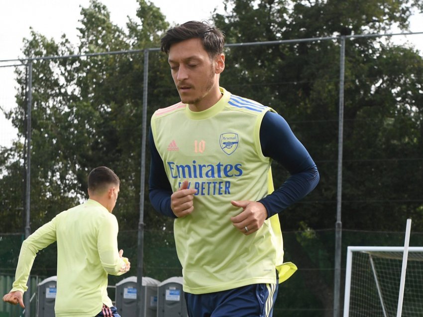 Ozil, i gatshëm të ndërpresë kontratën e tij me Arsenalin, nuk po mendon aspak për para