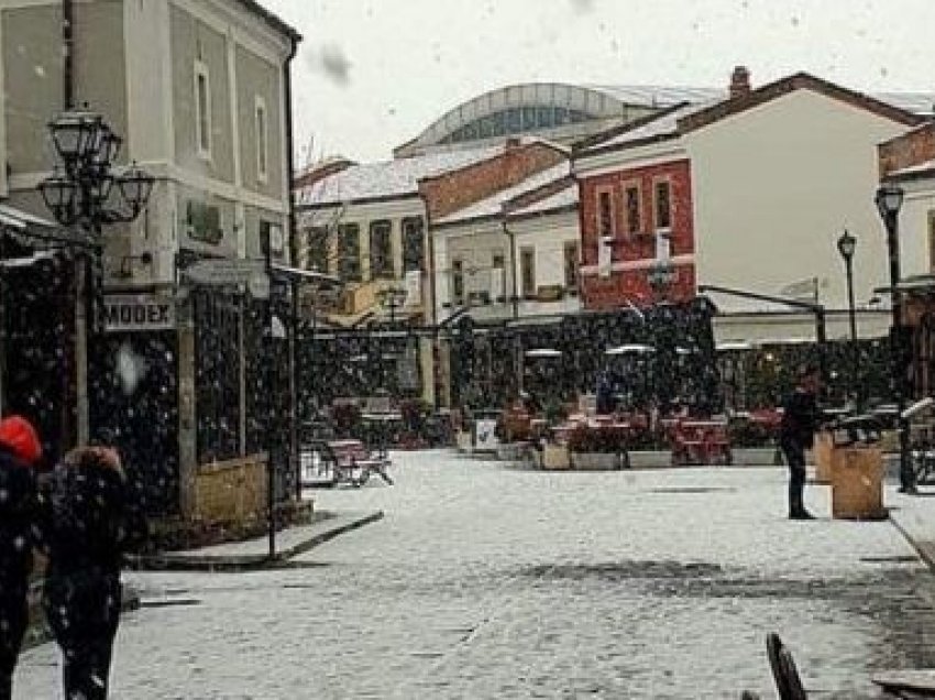 Korçë, 10 cm borë/ Akull në rrugë, autoritetet thirrje drejtuesve të mjeteve: Kujdes, pajisuni me zinxhirë