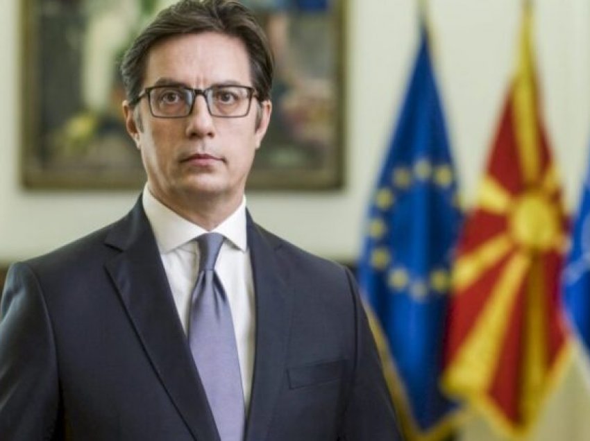 Pendarovski: Djegia e flamurit bullgar, e papranueshme dhe e dënueshme