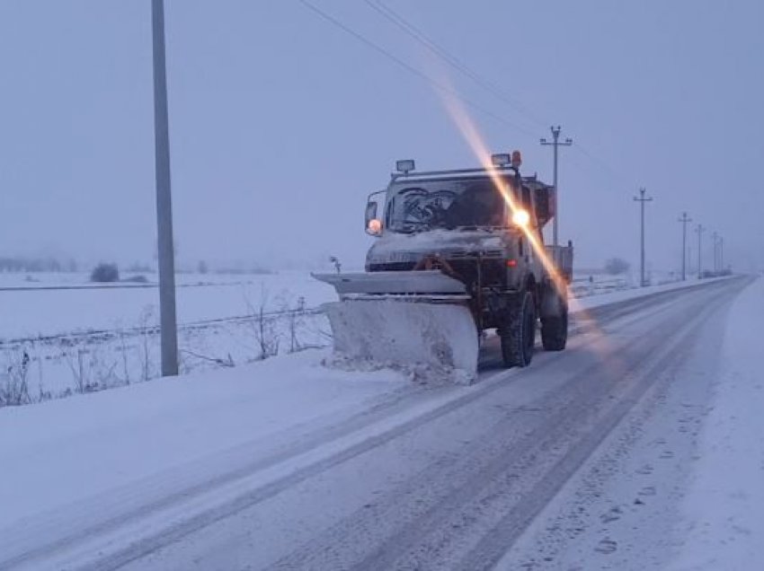 Korça nën pushtetin e borës, Dardha e Voskopoja kalohet me zinxhirë