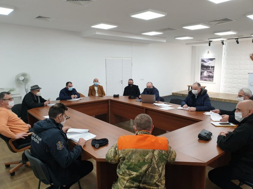 Shtabi për situata të jashtëzakonshme mban mbledhjen e tij jo të rregullt