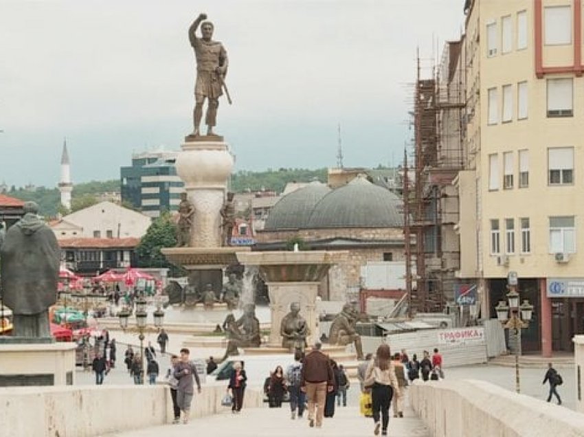 “Ligji për të huajt”, ashpërsohen kushtet për të fituar leje qëndrimi në vend