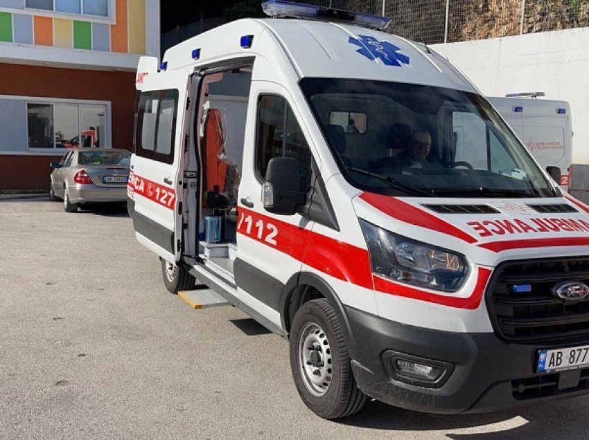 Spitalit të Sarandës i shtohet edhe një autoambulancë e re, e pajisur me të gjitha aparaturat e nevojshme