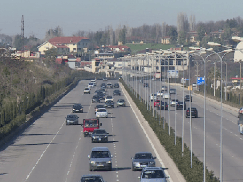 Janari, 80 aksidente me 13 viktima/ Arsyet se përse po ndodhi aksidentet, “faji i rrugëve, sinjalistikës dhe shoferëve”