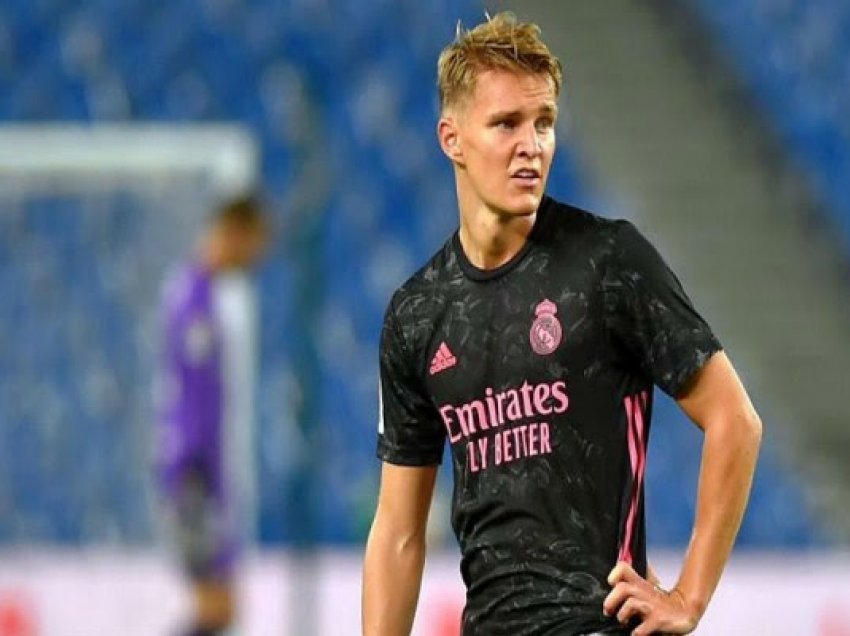 Arsenal hap bisedimet me Odegaard