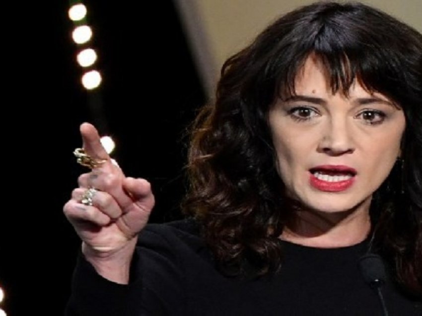 Pas Harvey Weinstein/ Asia Argento: Rob Cohen më drogoi e përdhunoi