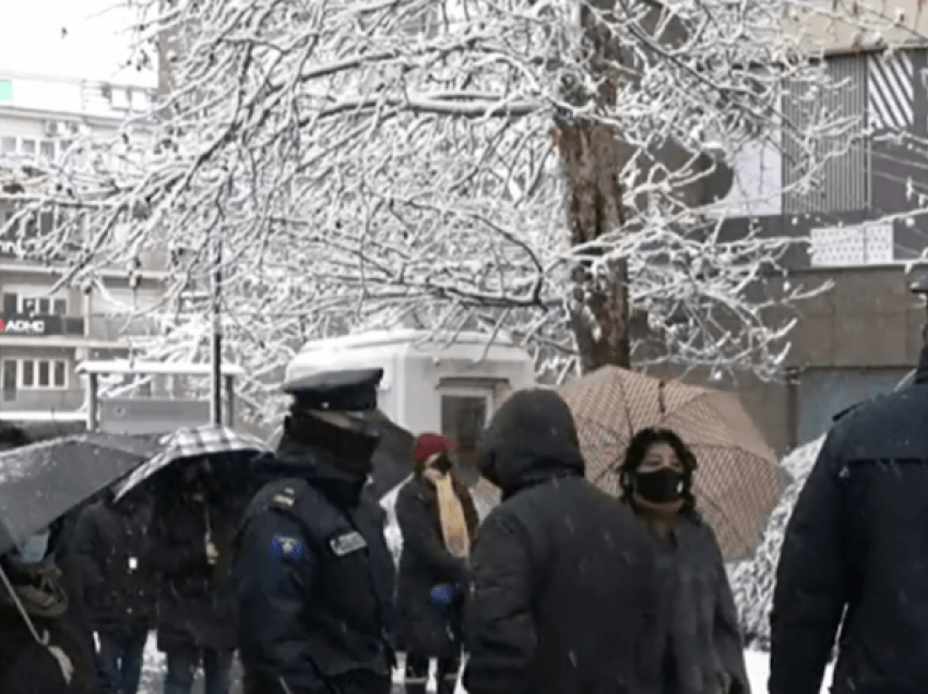 Protestojnë punëtorët teknikë të UP-së, paralajmërohet bllokimi i punës nëse nuk plotësohen kërkesat e tyre