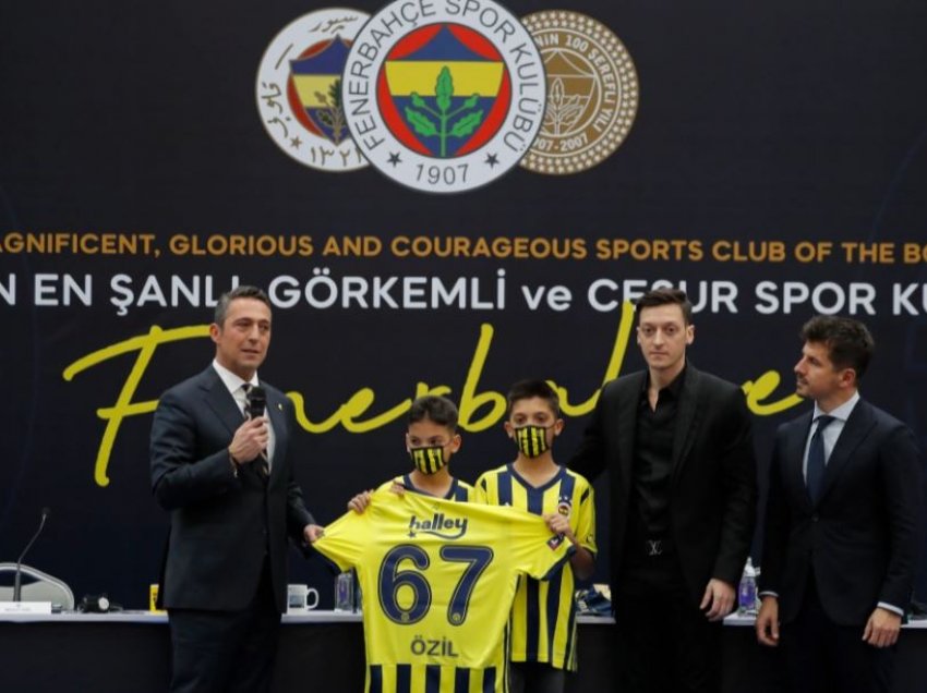 Çfarë kuptimi ka numri i pazakontë i Ozil te Fenerbahce?!