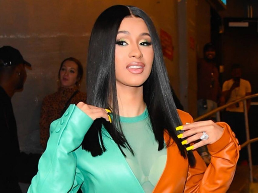 Cardi B reagon e revoltuar: Kjo është kthyer në biznes