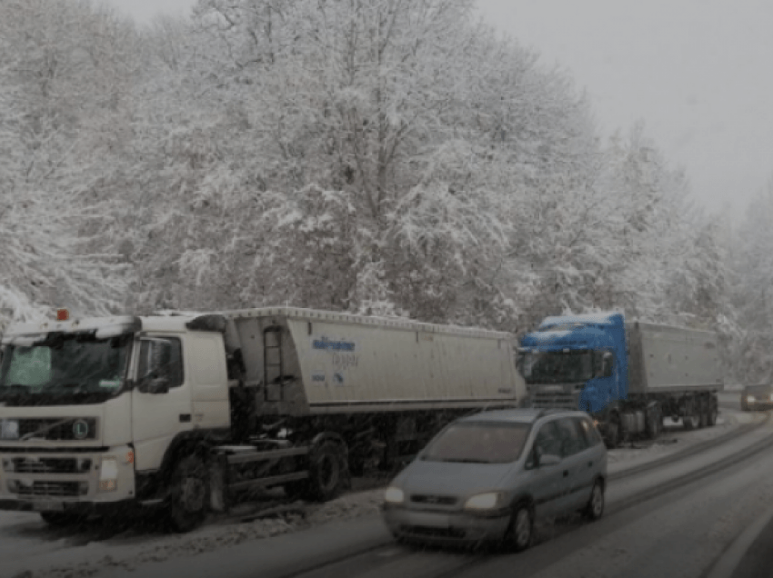 Hiqet ndalesa për lëvizjen e makinave të rënda në rrugën Tetovë – Kodra e Diellit