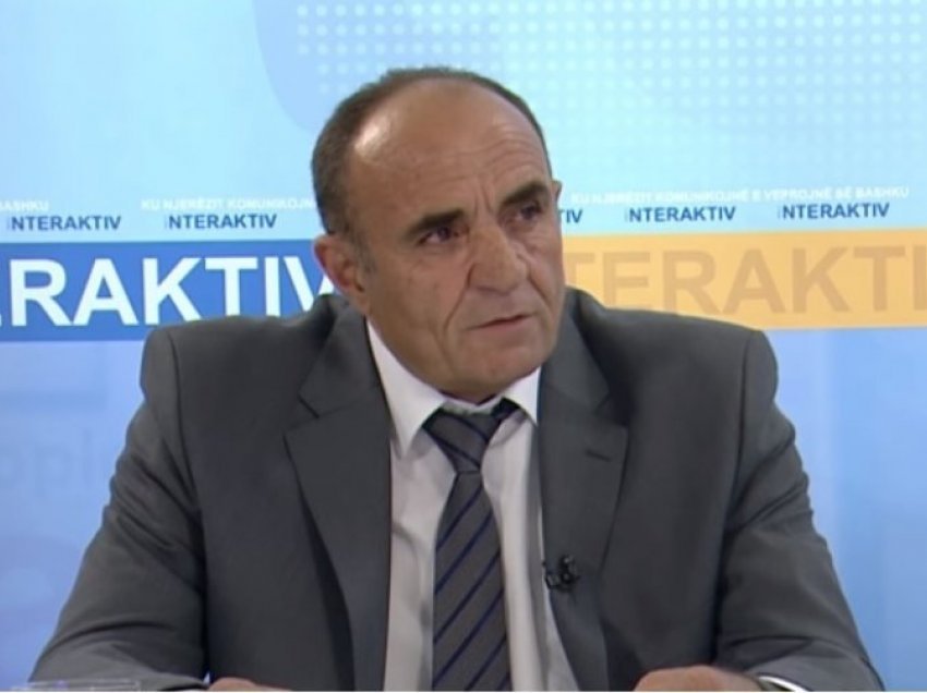 Halil Geci i reagon ashpër Hoxhajt për Albin Kurtin: Enver a jeni ju dhe shokët tuaj ata që keni vra e plaçkitur...?