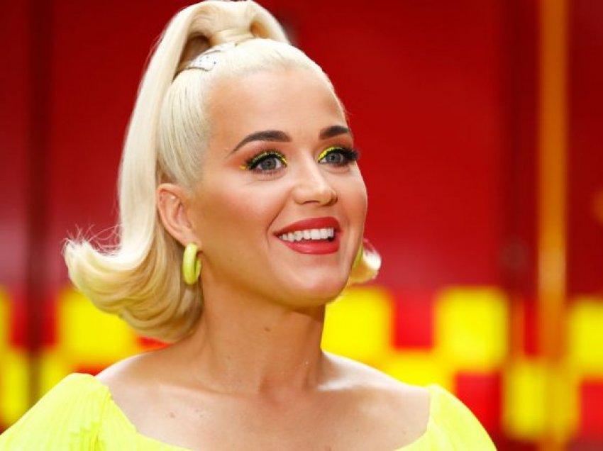 Pas lindjes së vajzës, Katy Perry thotë se i ka ndryshuar jeta