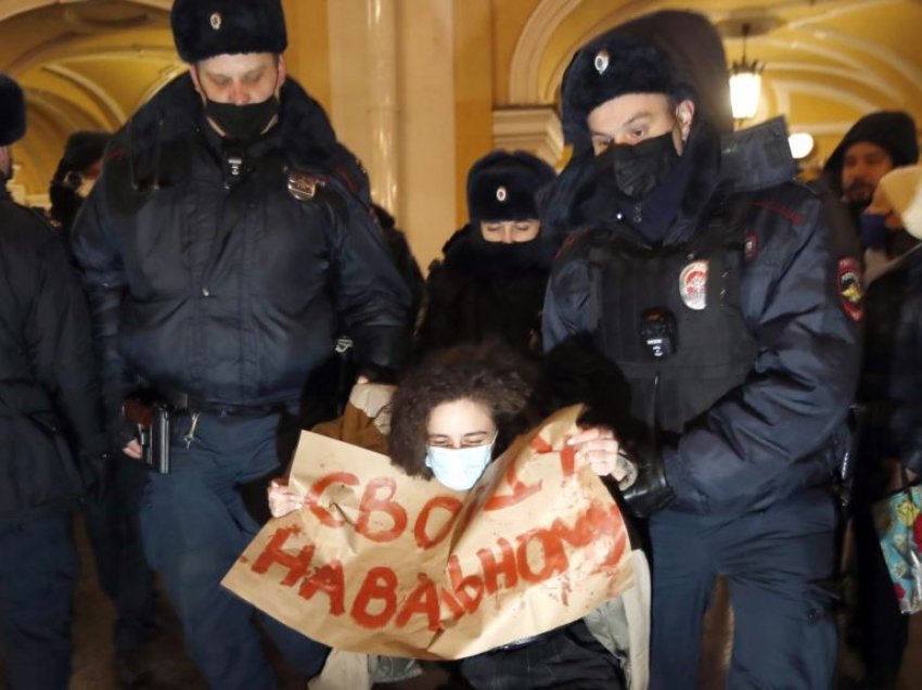 Rusi, policia paralajmëron kundër pjesëmarrjes në protestat e së dielës