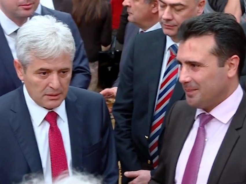 ASH deri te Zaev dhe Ahmeti: Premtuat gjuhën shqipe në shkolla, po vendosni atë serbe