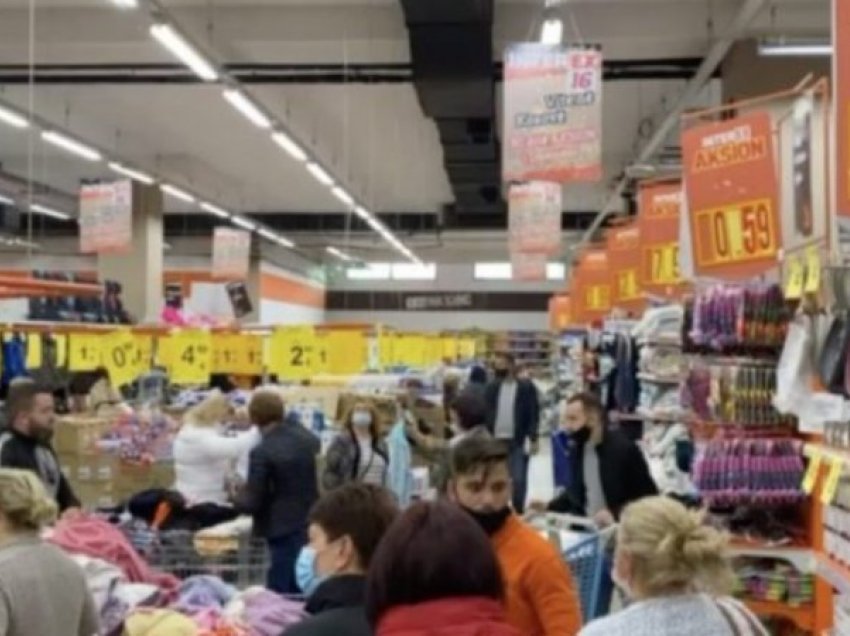 Nisin befasisht të rrahen mes vete prizrenasit që po prisnin radhën në market