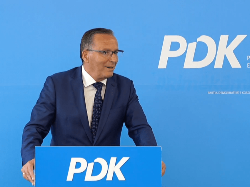 Hamza dorëzon kërkesën për kandidaturë për Mitrovicën