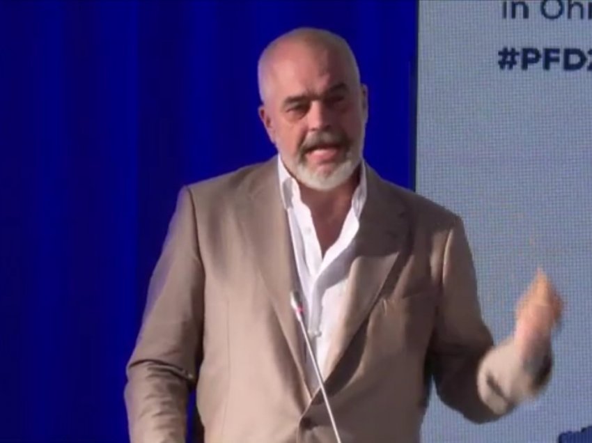 Edi Rama: Pash një “boks” mes Albin Kurtit dhe Ana Bërnabiqit