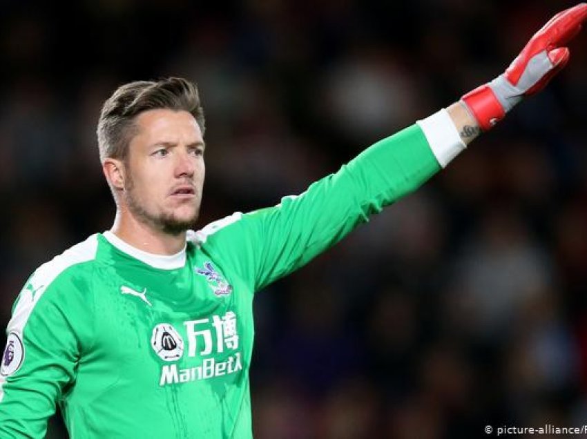 Chelsea, përforcimi i radhës mund të jetë Wayne Hennessey