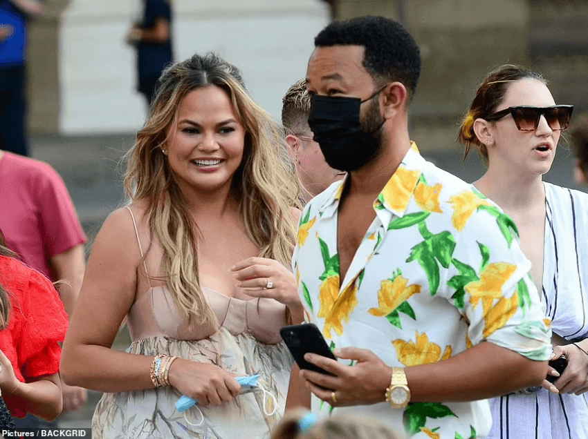 Familja e bukur e Chrissy Teigen vizitojnë Italinë