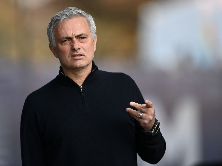 Mourinho: Nuk mendoj se atij i intereson Këpuca e Artë