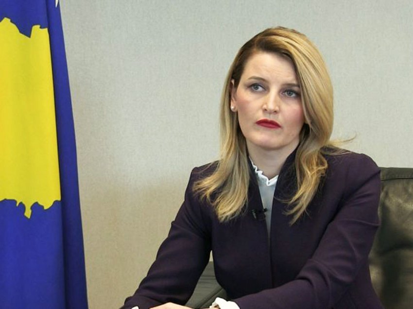 Hoxha: Kosova po stagnon kur nuk po udhëheq PDK-ja