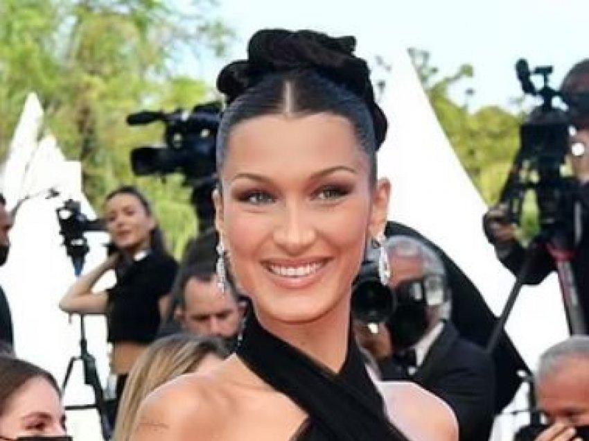 Bella Hadid mahnit me paraqitjen