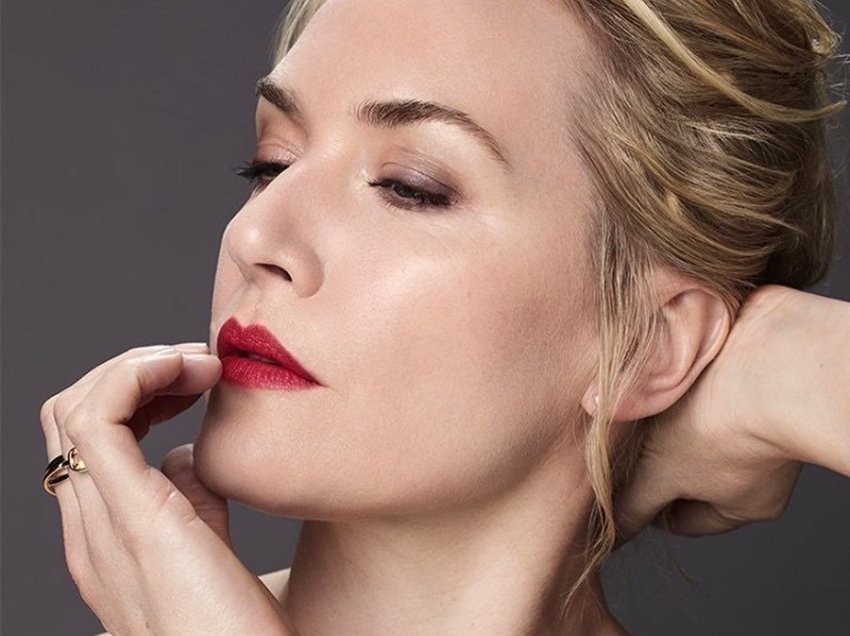 Kate Winslet tregon se përdor dy nuanca të grimit bazuar në ciklin e saj 