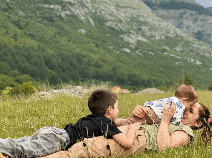 ‘U bëra një nënë shembullore, por një grua e paplotësuar’, Arbana flet për zgjedhjet pas dy lindjeve