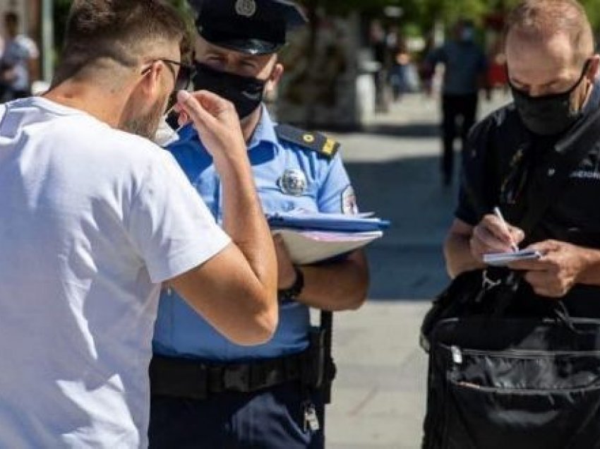 A lejohet mosbartja e maskës në Kosovë, nëse jeni vaksinuar kundër virusit?