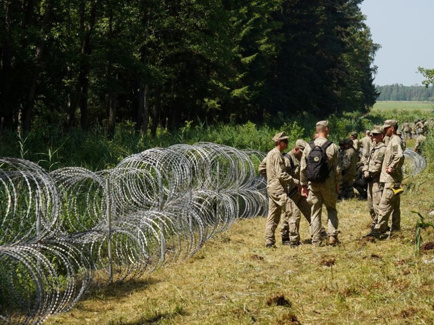 SHBA-të shprehen të shqetësuar për emigrantët në Evropën Lindore