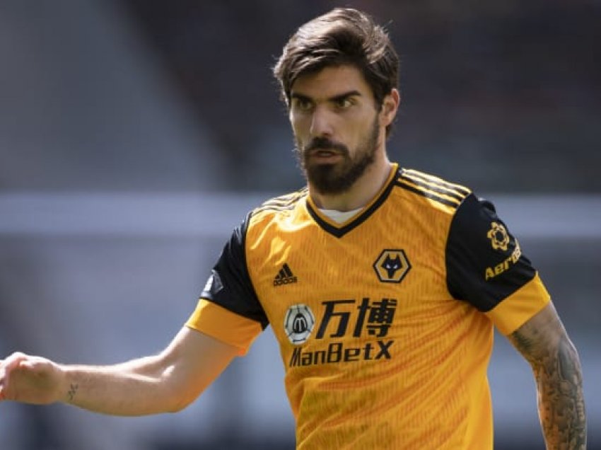 Arsenal fillon negociatat për transferimin e Neves