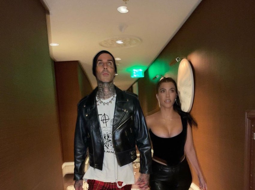 Kourtney Kardashian thotë se dëshiron të “thith” gjakun e Travis Barker, vjen reagimi nga ai