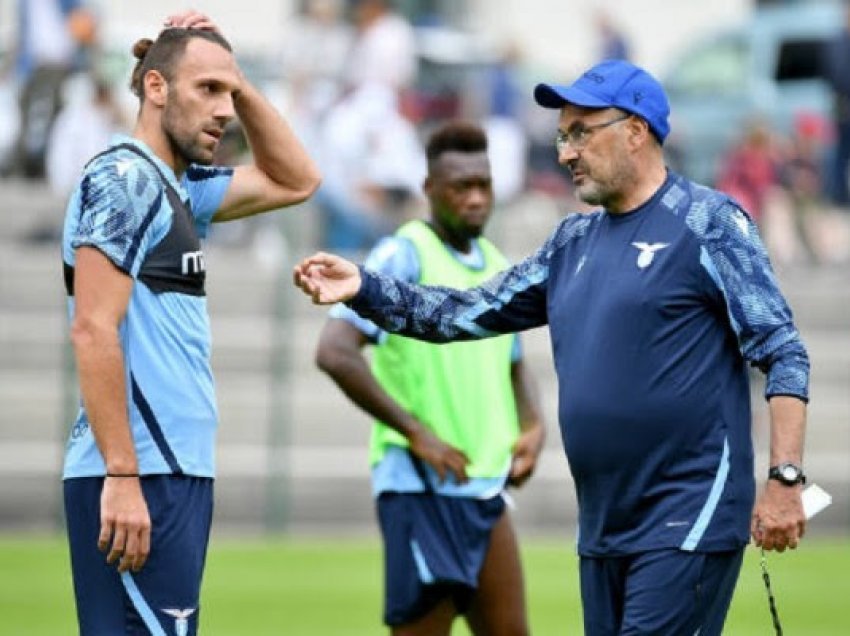 ​E ardhmja e Muriqit te Lazio në dyshim, ja çfarë ka kërkuar trajneri Maurizio Sarri