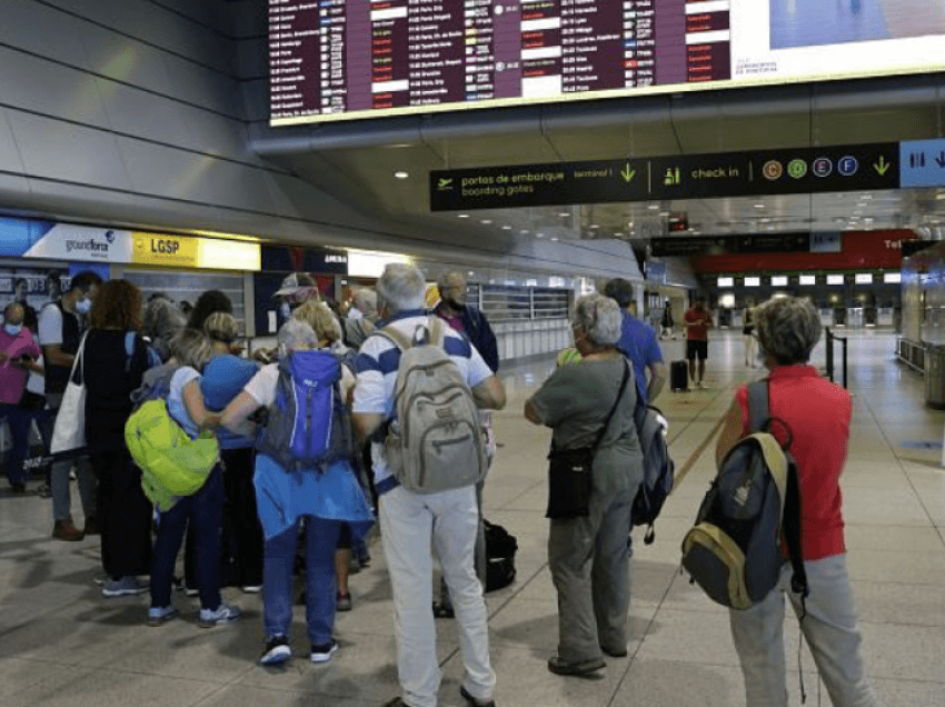 Greva nga punonjësitë e aeroportit në Protugali