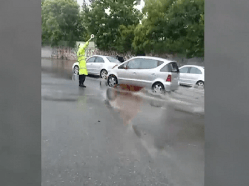 Deri 170 km/orë në rrugë, pavarësisht reshjeve të shiut/ Pezullohen 39 leje drejtimi, ndëshkohen 1734 shoferë