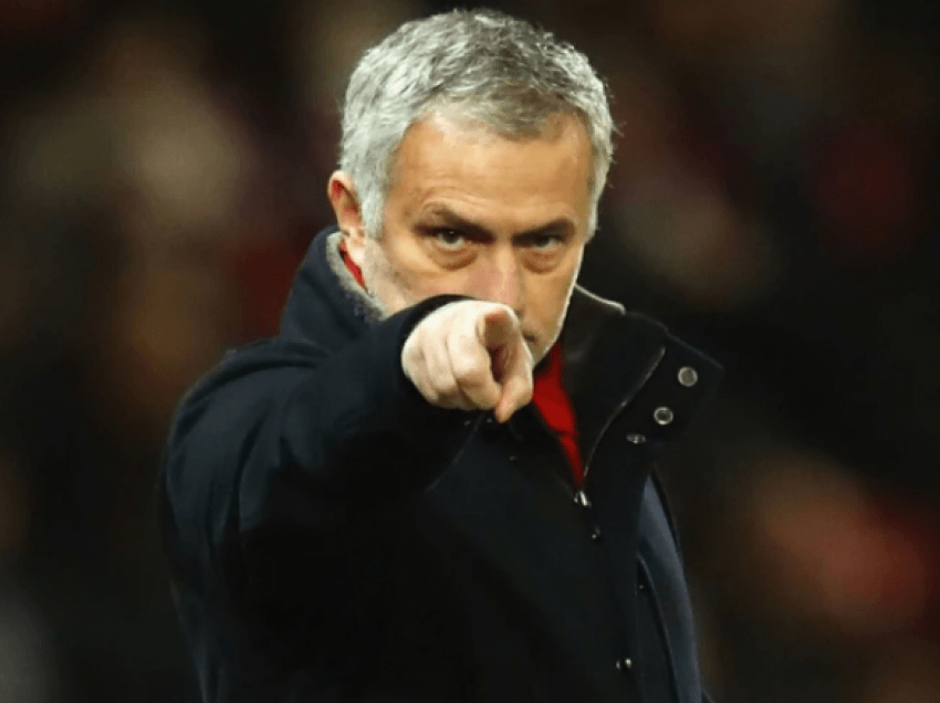 Nuk e ka në plane Jose Mourinho, Roma huazon sërish sulmuesin holandez