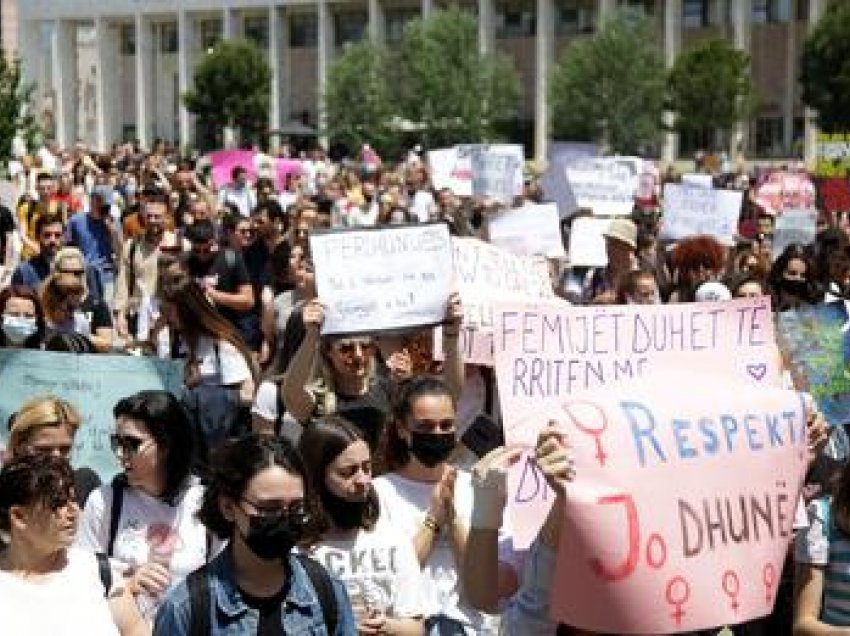 Anketa: Gjysma e grave në Shqipëri janë dhunuar të paktën një herë në jetë