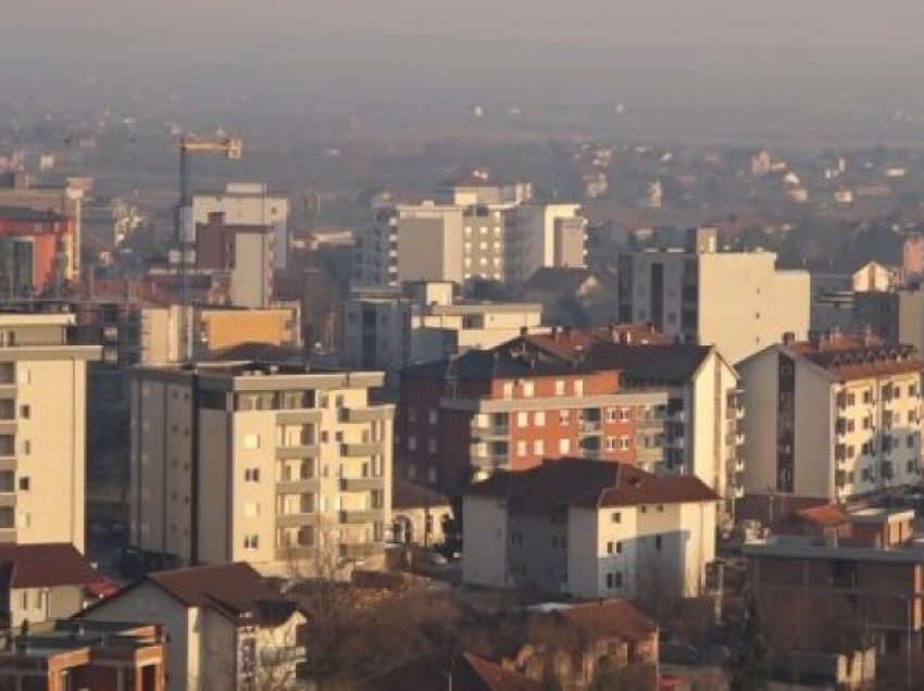 Rrahje për parking në Istog