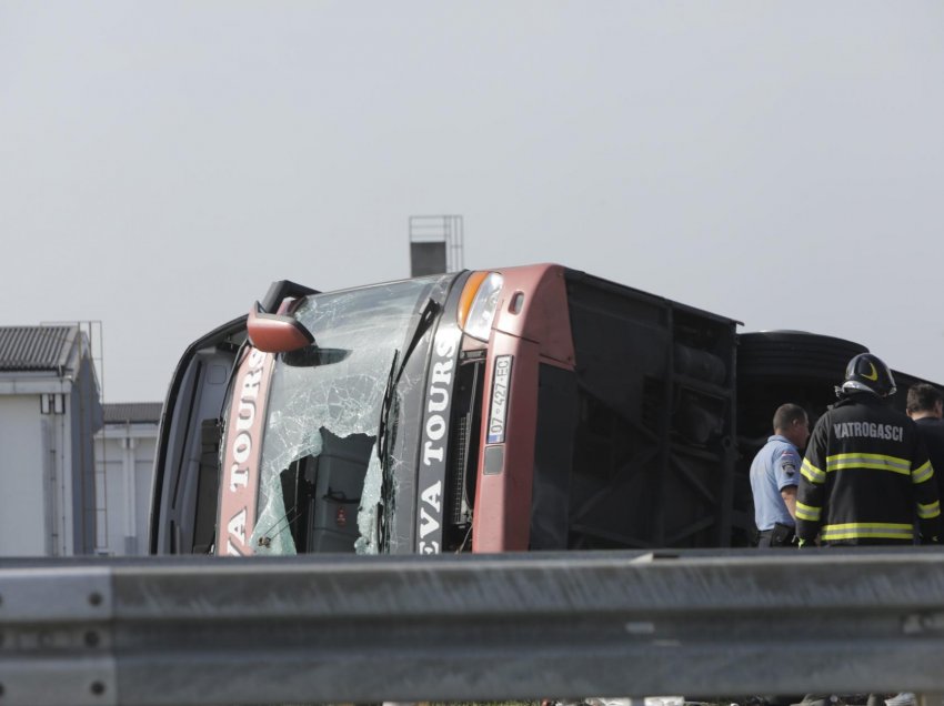 Familjari kërkon vajzën 18 vjeçare që ndodhej në autobus: Telefoni s’po i punon ...