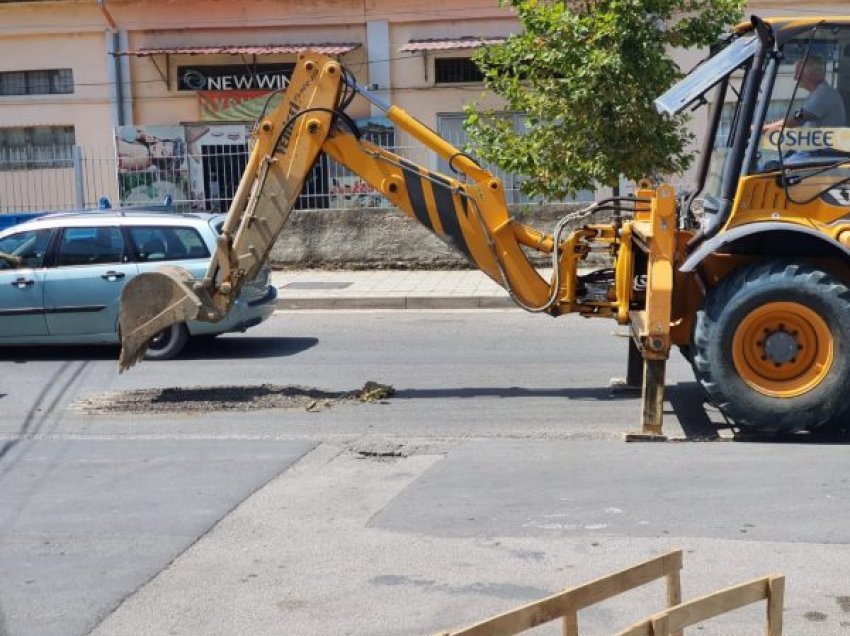 Njofton OSHEE: Aktualisht pa tension janë 13 kabina që furnizojnë me energji zonën e “Don Boskos”