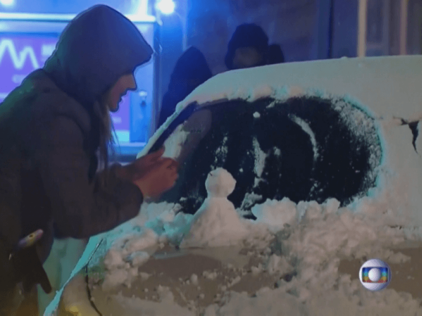 Çmendet moti: Bie borë në këtë shtet, temperaturat arrijnë në -8 gradë/ Pamje